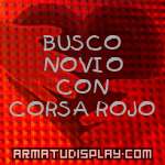 display BUSCO NOVIO CON CORSA ROJO